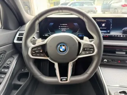 Photo 6 BMW Serie 3 Série 3 Touring 330eA xDrive 292ch M Sport