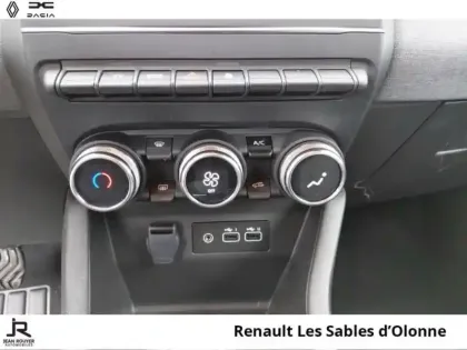 Photo 14 Renault Clio  1.6 E-Tech 145ch full hybrid Evolution