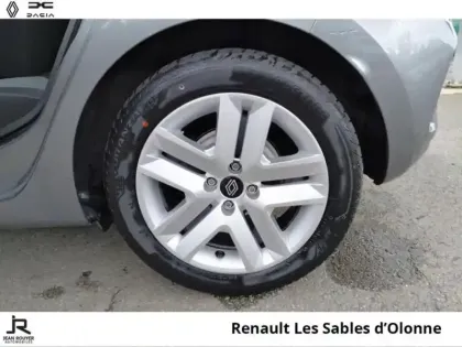 Photo 7 Renault Clio  1.6 E-Tech 145ch full hybrid Evolution