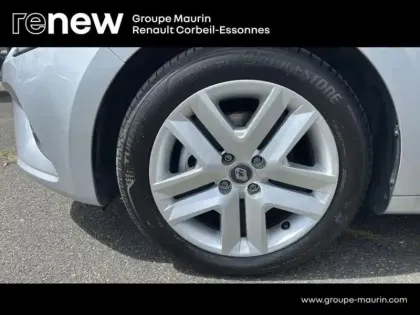Photo 11 Renault Clio  1.6 E-Tech hybride 140ch Business -21N