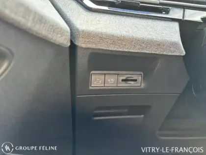 Photo 12 Peugeot 3008  Electrique 210ch Batterie 73 kWh GT
