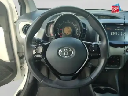 Photo 11 Toyota Aygo  1.0 VVT-i 72ch x-play x-app 5p MC18