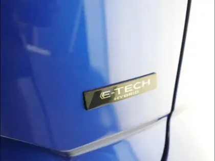 Photo 13 Renault Austral  1.2 E-Tech full hybrid 200ch Techno - 23