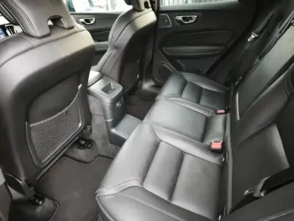 Photo 8 Volvo XC60  T6 Hybride Rechargeable 253 + 145ch Ultra Style Chrome Geartronic 8 AWD
