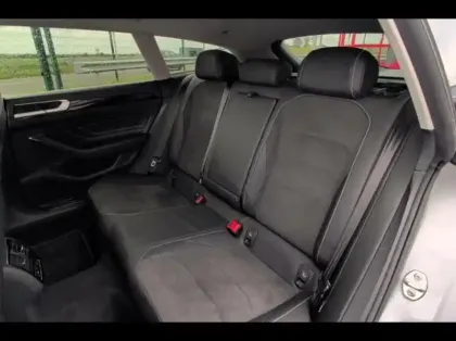 Photo 10 Volkswagen Arteon  2.0 TDI EVO 150ch Elegance DSG7