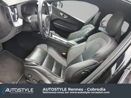 Photo 12 Volvo Xc60  B4 AdBlue AWD 197ch R-Design Geartronic