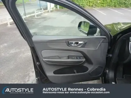 Photo 13 Volvo Xc60  B4 AdBlue AWD 197ch R-Design Geartronic