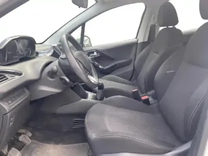 Photo 8 Peugeot 208  1.2 PureTech 82ch Active 5p