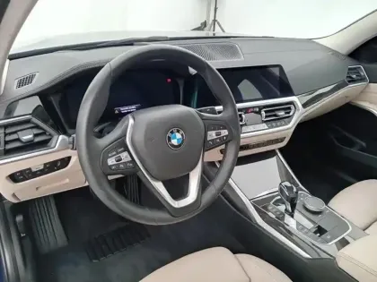 Photo 10 BMW Serie 3 Série 3 320dA 190ch Luxury