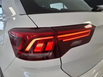 Photo 8 Volkswagen T-roc  1.0 TSI 110ch Life