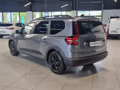 Photo 6 Dacia Jogger  1.6 hybrid 140ch Extreme 7 places -24