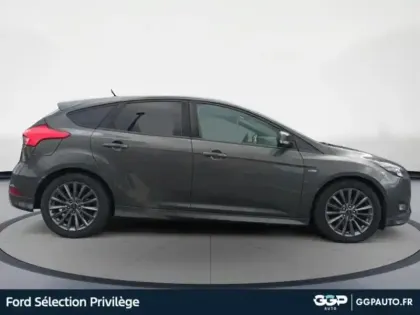 Photo 5 Ford Focus  1.0 EcoBoost 125ch Stop&Start ST Line