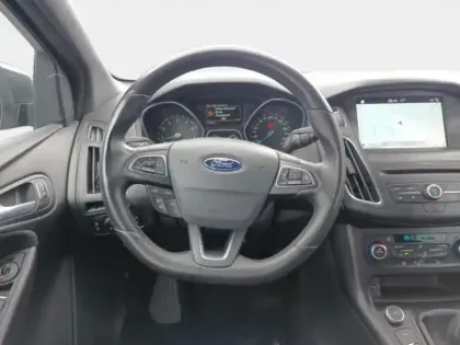 Photo 14 Ford Focus  1.0 EcoBoost 125ch Stop&Start ST Line