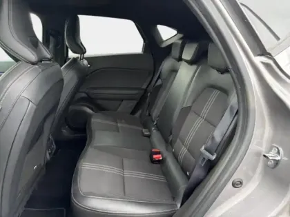 Photo 11 Renault Captur  1.6 E-Tech hybride 145ch Engineered