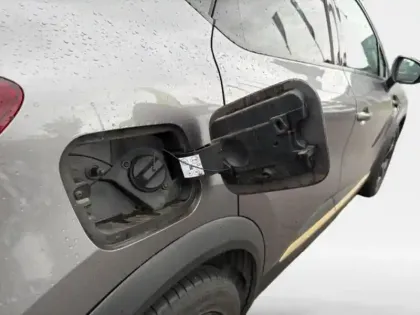 Photo 9 Renault Captur  1.6 E-Tech hybride 145ch Engineered