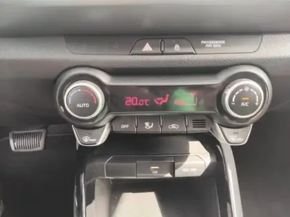 Photo 14 Kia Stonic  1.0 T-GDi 100ch Active DCT7