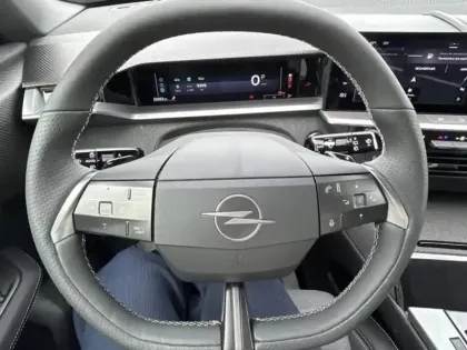 Photo 14 Opel Grandland  1.2 Turbo Hybrid 145ch GS e-DCT6