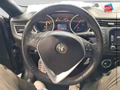 Photo 11 Alfa Romeo Giulietta  1.4 TB MultiAir 170ch Imola Stop&Start TCT