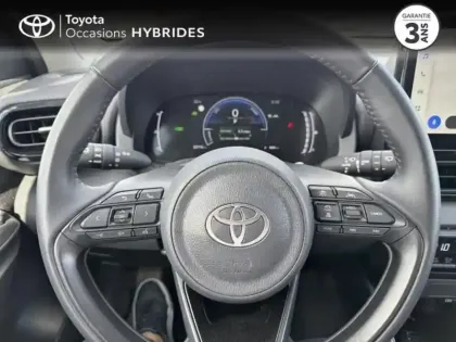 Photo 12 Toyota Yaris  116h Design 5p MC24