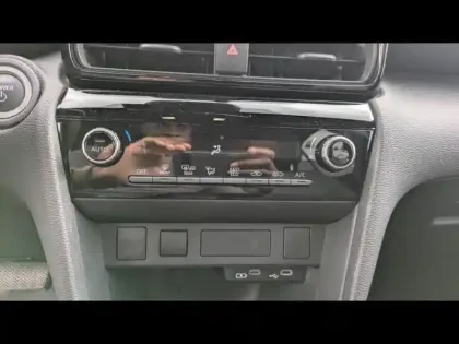 Photo 11 Toyota Yaris  Cross 130h Design MC24