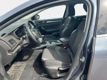 Photo 12 Renault Megane  1.3 TCe 140ch Techno