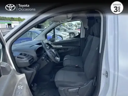Photo 10 Toyota Proace  CITY Medium 130 D-4D Business BVA RC21