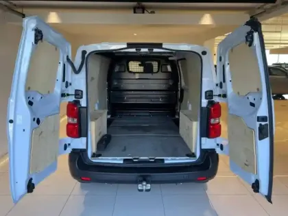 Photo 11 Toyota Proace  Medium 2.0 D-4D 140 Dynamic MC23