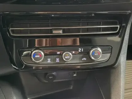 Photo 14 Opel Mokka  1.2 Turbo 130 Elegance BVA8 / Carplay / Caméra