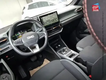 Photo 14 Dacia Duster  1.6 hybrid 140ch Extreme