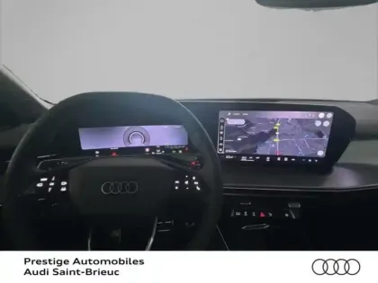 Photo 5 Audi Q3  1.5 TFSI 150ch Hybride S line S tronic 7