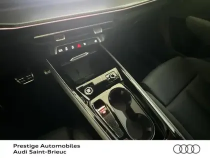 Photo 12 Audi Q3  1.5 TFSI 150ch Hybride S line S tronic 7