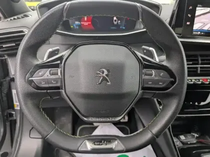 Photo 7 Peugeot 2008  1.2 PureTech 130ch S&S GT EAT8