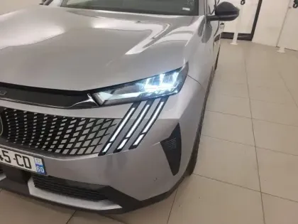 Photo 15 Peugeot 5008  Hybrid 136 e-DCS6