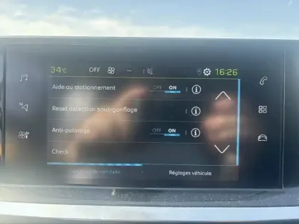 Photo 21 Peugeot 208  Electrique 50 kWh 136ch