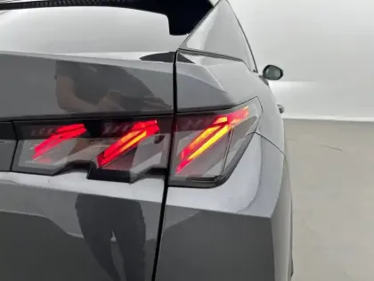 Photo 16 Peugeot 3008  Electrique 210 ch 73 kWh