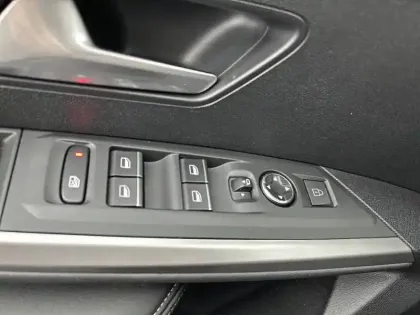 Photo 19 Peugeot 3008  Electrique 210 ch 73 kWh