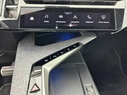 Photo 23 Peugeot 3008  Electrique 210 ch 73 kWh