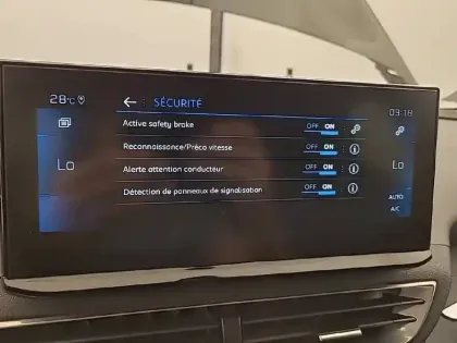 Photo 40 Peugeot 3008  BlueHDi 130ch S&S EAT8