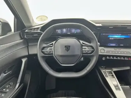 Photo 8 Peugeot 308  Hybrid 145 e-DCS6