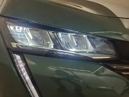 Photo 15 Peugeot 308  SW PureTech 130ch S&S EAT8