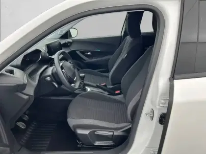 Photo 10 Peugeot 2008  BlueHDi 110 S&S BVM6