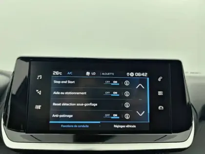 Photo 22 Peugeot 2008  BlueHDi 110 S&S BVM6