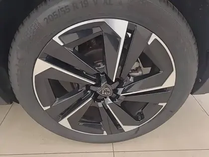 Photo 12 Peugeot 408  PureTech 130 ch S&S EAT8