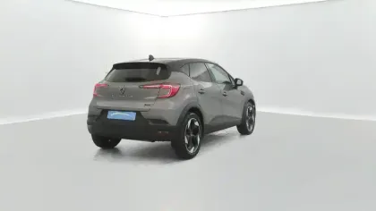 Photo 28 Renault Captur  E-Tech full hybrid 145 ch