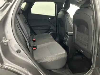 Photo 39 Renault Captur  E-Tech full hybrid 145 ch