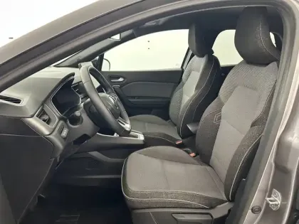 Photo 32 Renault Captur  E-Tech full hybrid 145 ch