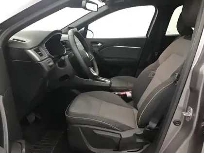 Photo 12 Renault Captur  E-Tech full hybrid 145 ch