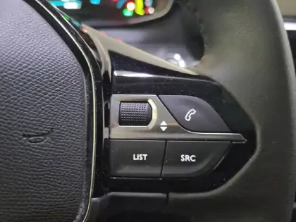 Photo 47 Peugeot 208  Electrique 50 kWh 136ch