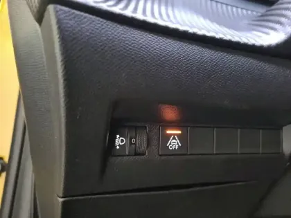 Photo 48 Peugeot 208  Electrique 50 kWh 136ch