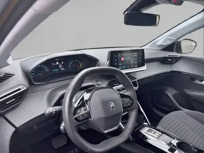 Photo 7 Peugeot 208  Electrique 50 kWh 136ch
